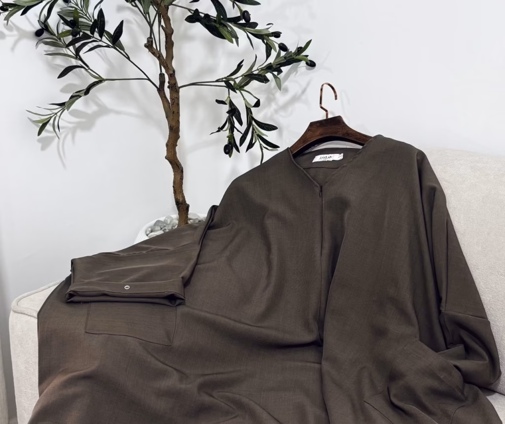 Abayas confectionnées en Algérie par Jazaak Store